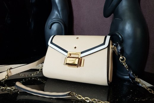 Подбираем оттенок бежевой сумочки под цветотип