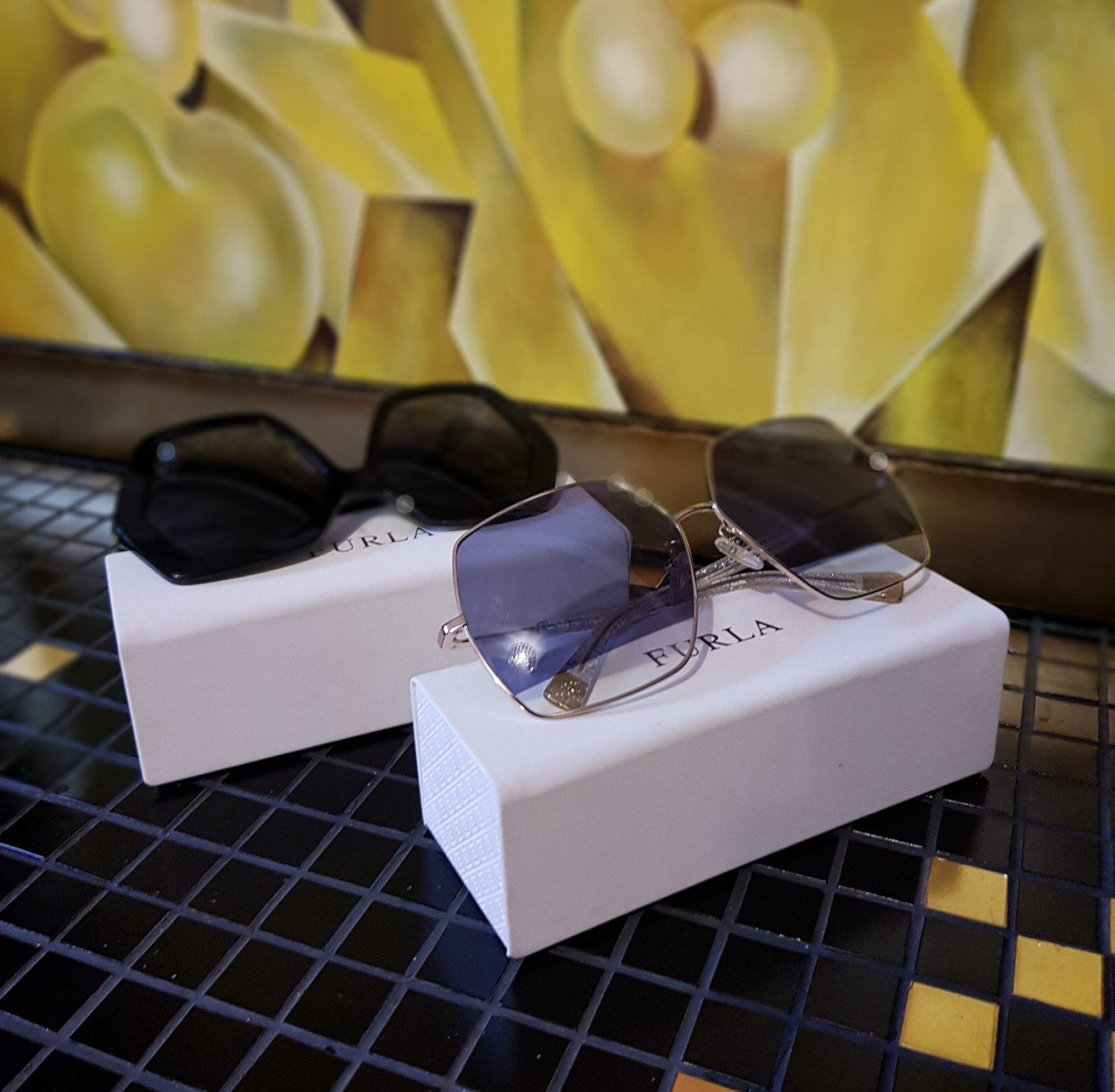 Брендовые очки в каталоге магазина R-BAGS