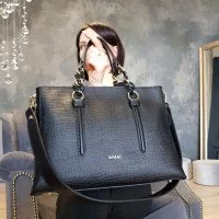 Две коротких ручки