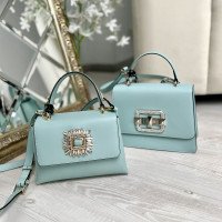 С украшением