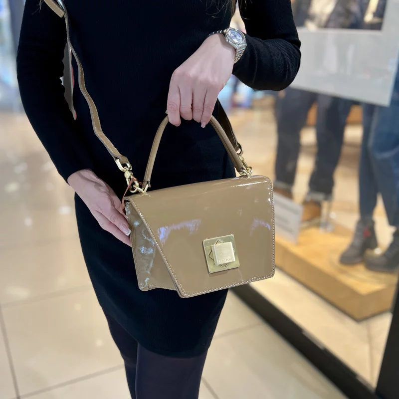 Сумка Arcadia 9018 vernice beige Сумка Arcadia 9018 vernice beige