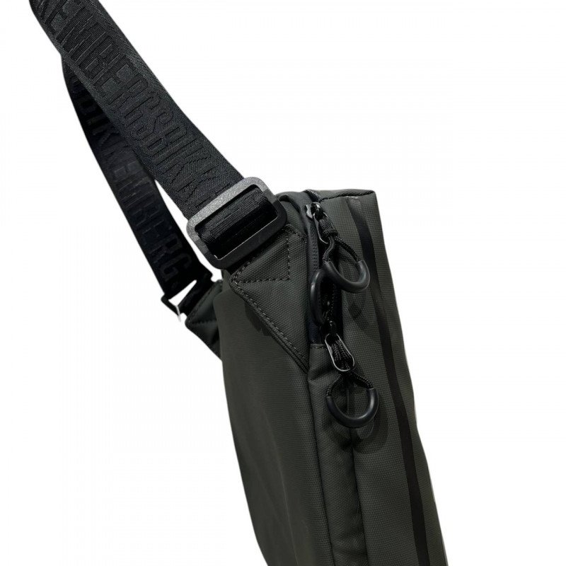 Сумка мужская Bikkembergs BKBO00728P GREEN Сумка мужская Bikkembergs BKBO00728P GREEN