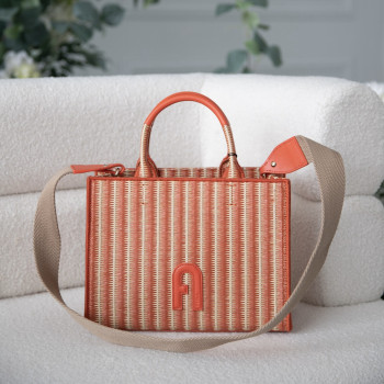 Сумка Furla 2122437 Сумка Furla 2122437