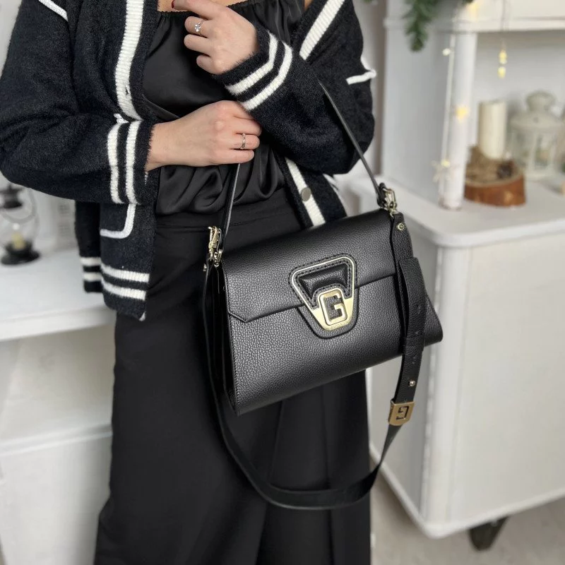 Сумка Gironacci 3212 VITCAL NERO/LILLA Сумка Gironacci 3212 VITCAL NERO/LILLA