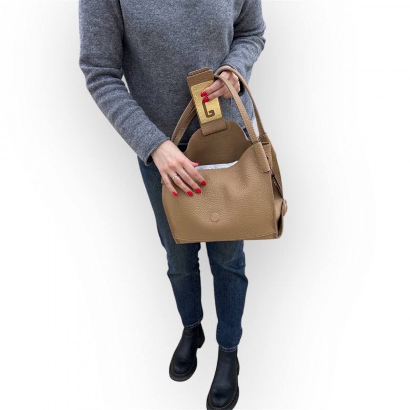 Сумка Gironacci 2490 VEL BISCOTTO Сумка Gironacci 2490 VEL BISCOTTO