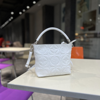 Сумка Sara Burglar A0S4H635 BIANCO Сумка Sara Burglar A0S4H635 BIANCO